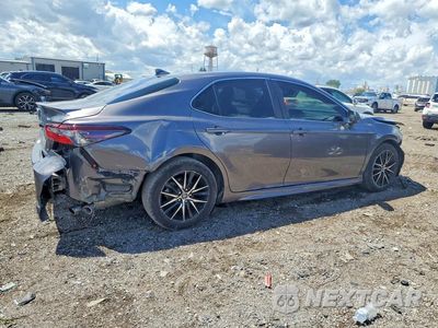 Trzecie zdjęcie samochodu z tyłu: 2022 TOYOTA CAMRY SE VIN:4T1G11AKXNU046030 - miniatura