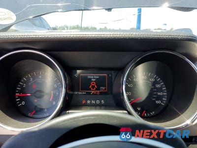 Zdjęcie 9 z 13 samochodu: 2015 FORD MUSTANG VIN:1FA6P8TH6F5372269 - miniatura