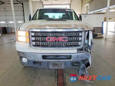 Piąte zdjęcie samochodu w środku: 2012 GMC SIERRA K2500 SLE VIN:1GT120CG1CF167573 - miniatura