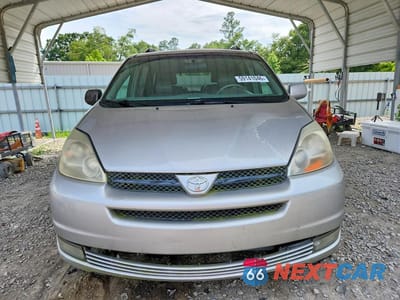 Piąte zdjęcie samochodu w środku: 2004 TOYOTA SIENNA XLE 7 PASSENGER VIN:5TDZA22C54S017502 - miniatura