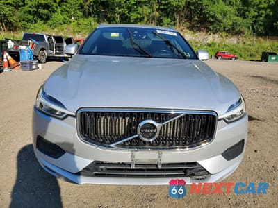 Piąte zdjęcie samochodu w środku: 2020 VOLVO XC60 T5 MOMENTUM VIN:YV4102RK7L1518025 - miniatura
