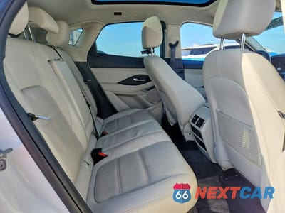 Zdjęcie 11 z 14 samochodu: 2021 JAGUAR E-PACE SE VIN:SADFP2FX0M1024292 - miniatura
