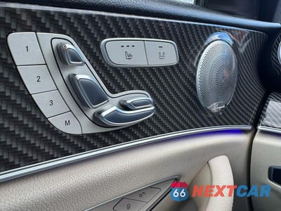 Zdjęcie 11 z 13 samochodu: 2017 MERCEDES-BENZ E 300 VIN:WDDZF4JB5HA048053 - miniatura