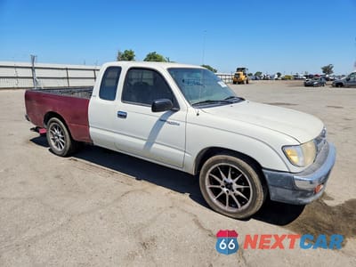 Czwarte zdjęcie samochodu z boku: 1998 TOYOTA TACOMA XTRACAB VIN:4TAVL52N9WZ016510 - miniatura