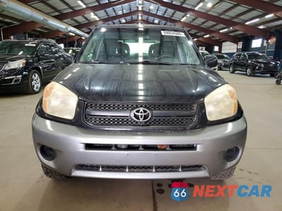 Piąte zdjęcie samochodu w środku: 2005 TOYOTA RAV4 BASE VIN:JTEHD20V050072446 - miniatura