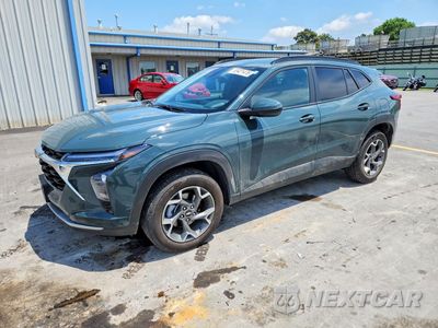 2025 CHEVROLET TRAX 1LT KL77LHEP7SC241000 - główne zdjęcie licytacji z USA - miniatura