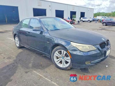 Czwarte zdjęcie samochodu z boku: 2010 BMW 528 I VIN:WBANU5C53AC461169 - miniatura