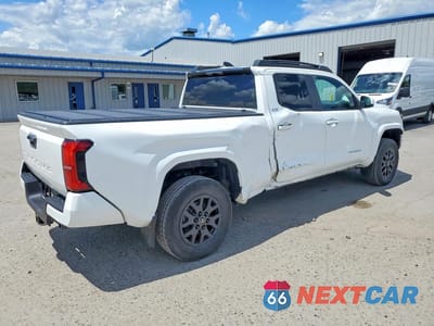 Trzecie zdjęcie samochodu z tyłu: 2024 TOYOTA TACOMA DOUBLE CAB VIN:3TMLB5JN5RM068691 - miniatura