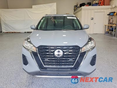 Piąte zdjęcie samochodu w środku: 2023 NISSAN KICKS SV VIN:3N1CP5CV2PL564021 - miniatura