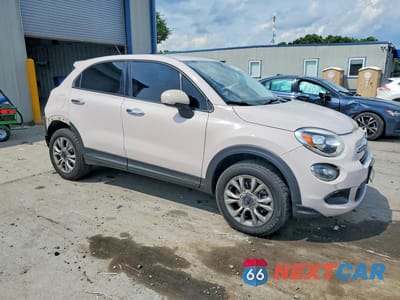 Czwarte zdjęcie samochodu z boku: 2016 FIAT 500X EASY VIN:ZFBCFYBT3GP382191 - miniatura