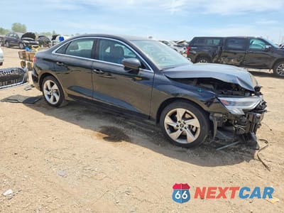 Czwarte zdjęcie samochodu z boku: 2024 AUDI A3 PREMIUM VIN:WAUAUDGY3RA063304 - miniatura