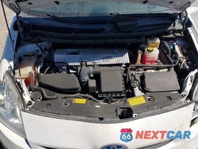 Zdjęcie 11 z 13 samochodu: 2011 TOYOTA PRIUS FOUR VIN:JTDKN3DU3B0257133 - miniatura