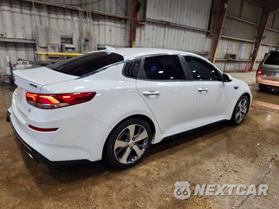 Trzecie zdjęcie samochodu z tyłu: 2019 KIA OPTIMA S VIN:5XXGT4L32KG359953 - miniatura