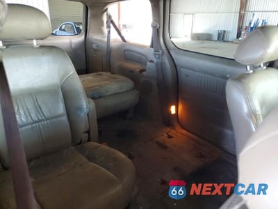 Zdjęcie 11 z 13 samochodu: 2002 TOYOTA SIENNA XLE VIN:4T3ZF13C52U455040 - miniatura