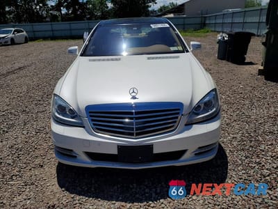 Piąte zdjęcie samochodu w środku: 2012 MERCEDES-BENZ S 550 4MATIC VIN:WDDNG9EB9CA474775 - miniatura
