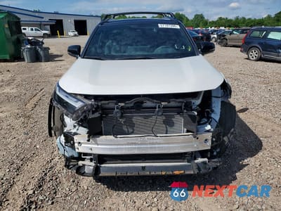 Piąte zdjęcie samochodu w środku: 2025 TOYOTA RAV4 XSE VIN:JTME6RFV6SD570852 - miniatura