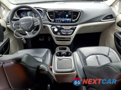 Zdjęcie 8 z 14 samochodu: 2024 CHRYSLER PACIFICA HYBRID SELECT VIN:2C4RC1S73RR102913 - miniatura