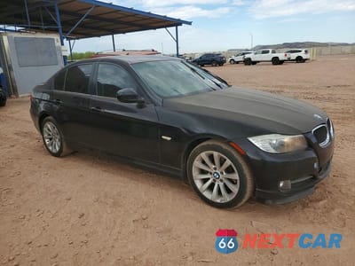 Czwarte zdjęcie samochodu z boku: 2011 BMW 328 XI SULEV VIN:WBAPK5G59BNN24581 - miniatura