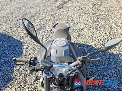 Piąte zdjęcie samochodu w środku: 2021 BMW F 900 R VIN:WB10K1307M6E75031 - miniatura