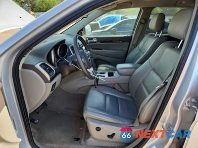Zdjęcie 7 z 12 samochodu: 2011 JEEP GRAND CHEROKEE LAREDO VIN:1J4RR4GG0BC508052 - miniatura