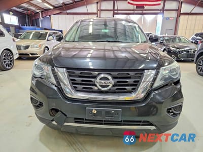 Piąte zdjęcie samochodu w środku: 2017 NISSAN PATHFINDER S VIN:5N1DR2MM0HC696719 - miniatura