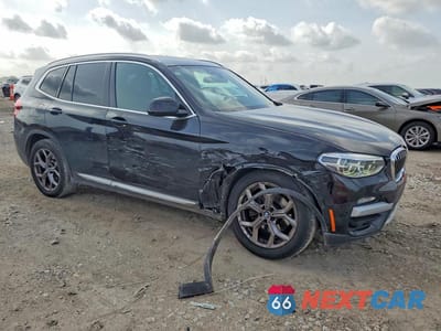 Czwarte zdjęcie samochodu z boku: 2021 BMW X3 SDRIVE30I VIN:5UXTY3C01M9F84219 - miniatura