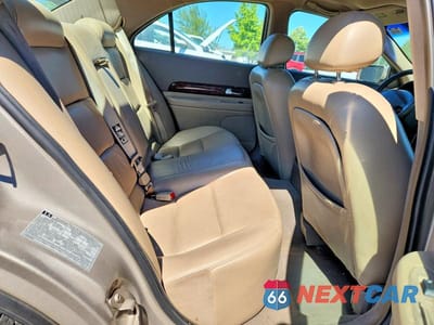 Zdjęcie 10 z 12 samochodu: 2000 LINCOLN LS VIN:1LNHM87A0YY904864 - miniatura