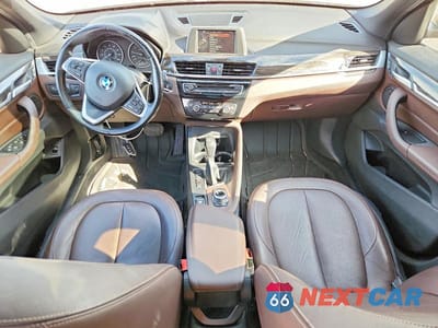 Zdjęcie 8 z 13 samochodu: 2017 BMW X1 XDRIVE28I VIN:WBXHT3C38H5F79924 - miniatura