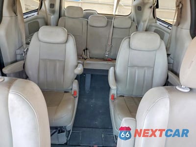 Zdjęcie 10 z 14 samochodu: 2010 DODGE GRAND CARAVAN SXT VIN:2D4RN5DX0AR419005 - miniatura