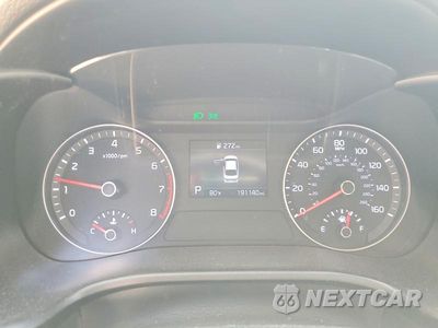 Zdjęcie 9 z 12 samochodu: 2019 KIA FORTE LXS VIN:3KPF24AD0KE062134 - miniatura
