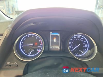 Zdjęcie 9 z 12 samochodu: 2019 TOYOTA CAMRY LE VIN:4T1B11HK6KU818924 - miniatura