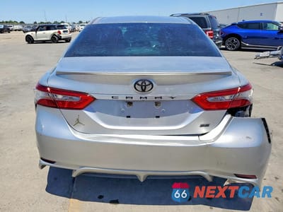 Zdjęcie 6 z 12 samochodu: 2018 TOYOTA CAMRY SE VIN:4T1B11HK0JU103619 - miniatura