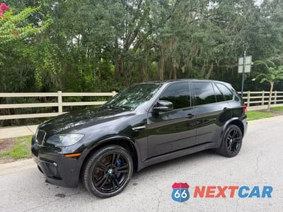 Drugie zdjęcie samochodu z przodu: 2013 BMW X5 M VIN:5YMGY0C53DLL15689 - miniatura