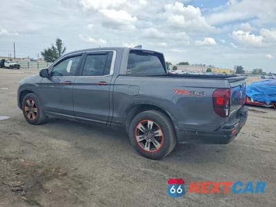 Drugie zdjęcie samochodu z przodu: 2018 HONDA RIDGELINE RTL VIN:5FPYK2F66JB002673 - miniatura