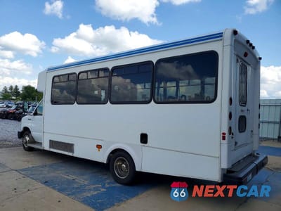 Trzecie zdjęcie samochodu z tyłu: 2015 FORD ECONOLINE - DELIVERY VAN VIN:1FDFE4FS8FDA30498 - miniatura