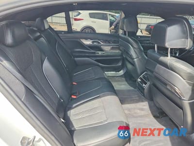 Zdjęcie 10 z 12 samochodu: 2016 BMW 740 I VIN:WBA7E2C59GG548029 - miniatura