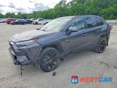 2024 TOYOTA RAV4 SE JTM16RFV3RJ043975 - główne zdjęcie licytacji z USA - miniatura