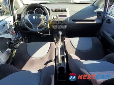 Zdjęcie 8 z 13 samochodu: 2008 HONDA FIT SPORT VIN:JHMGD38608S049369 - miniatura