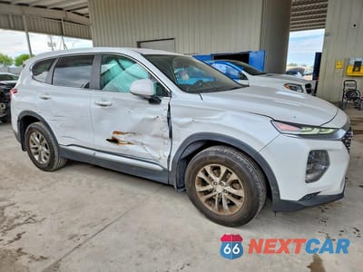 Czwarte zdjęcie samochodu z boku: 2020 HYUNDAI SANTA FE SE VIN:5NMS23ADXLH247942 - miniatura