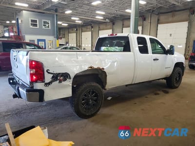 Trzecie zdjęcie samochodu z tyłu: 2008 CHEVROLET SILVERADO C2500 HEAVY DUTY VIN:1GCHC29K48E148838 - miniatura