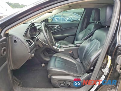 Zdjęcie 7 z 12 samochodu: 2016 CHRYSLER 200 C VIN:1C3CCCCG4GN135370 - miniatura