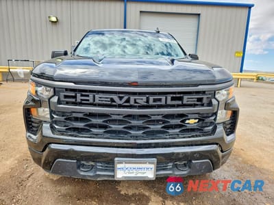 Piąte zdjęcie samochodu w środku: 2023 CHEVROLET SILVERADO K1500 CUSTOM VIN:1GCPDBEK3PZ301909 - miniatura