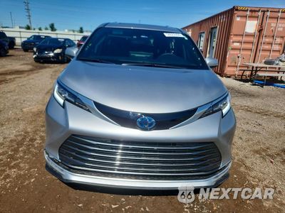 Piąte zdjęcie samochodu w środku: 2025 TOYOTA SIENNA LIMITED 7-PASSENGER VIN:5TDZSKFC4SS215296 - miniatura
