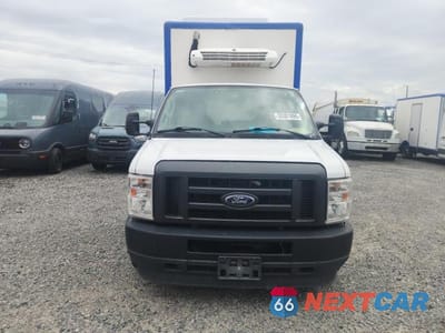 Piąte zdjęcie samochodu w środku: 2023 FORD E350 REFRIGERATED BOX TRUCK VIN:1FDWE3FK8PDD14774 - miniatura