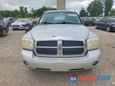 Piąte zdjęcie samochodu w środku: 2006 DODGE DAKOTA QUAD SLT VIN:1D7HW48N16S710908 - miniatura