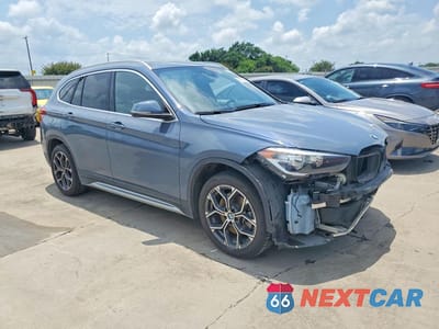 Czwarte zdjęcie samochodu z boku: 2021 BMW X1 SDRIVE28I VIN:WBXJG7C04M5S00931 - miniatura