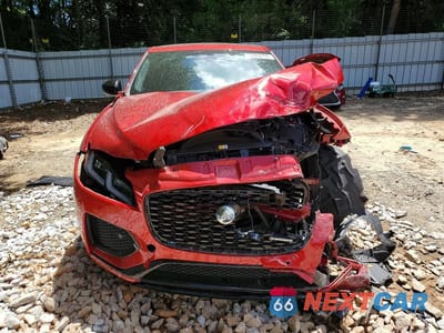 Piąte zdjęcie samochodu w środku: 2024 JAGUAR F-PACE R-DYNAMIC S VIN:SADCT2EX0RA724899 - miniatura