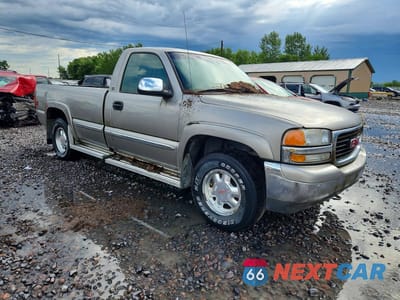Czwarte zdjęcie samochodu z boku: 2002 GMC NEW SIERRA K1500 VIN:1GTEK14T22Z231054 - miniatura