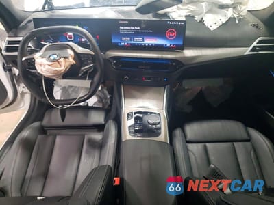 Zdjęcie 8 z 12 samochodu: 2025 BMW 330XI VIN:3MW89CW03S8E96225 - miniatura