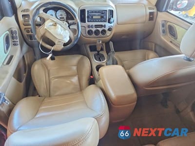 Zdjęcie 8 z 14 samochodu: 2005 FORD ESCAPE XLT VIN:1FMYU93195DA04835 - miniatura